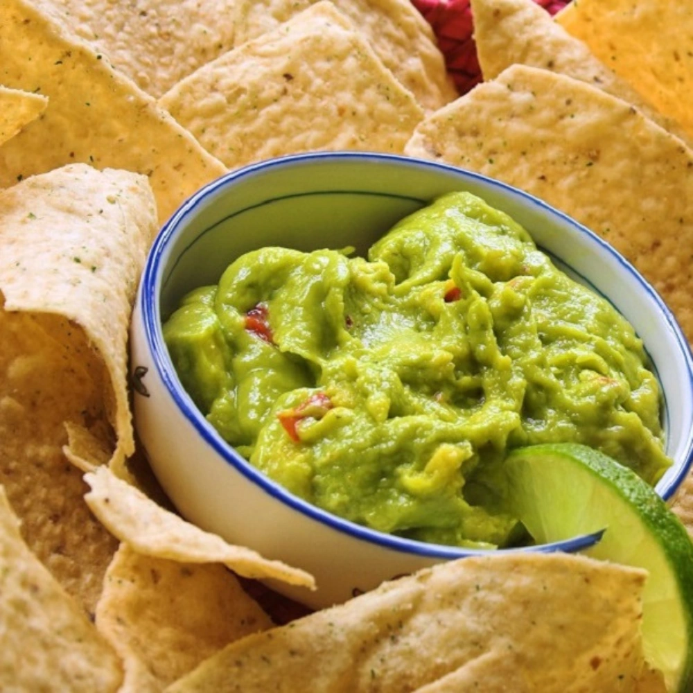 chips & tomatillo-green chili salsa